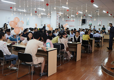 【员工活动】“初夏初见，一见倾情”——J9集团国际站联合安徽医科大学第四附属医院举办青年联谊活动