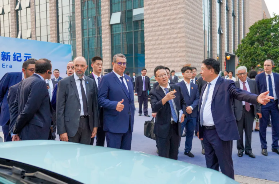 摩洛哥首相阿齐兹?阿赫努什连声点赞“国轩了不起”