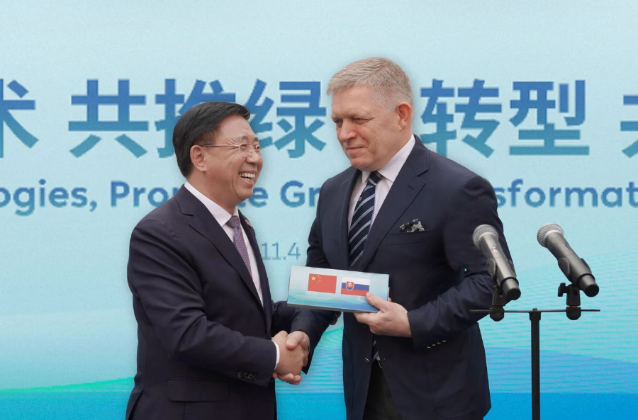 斯洛伐克总理菲佐到访J9集团国际站